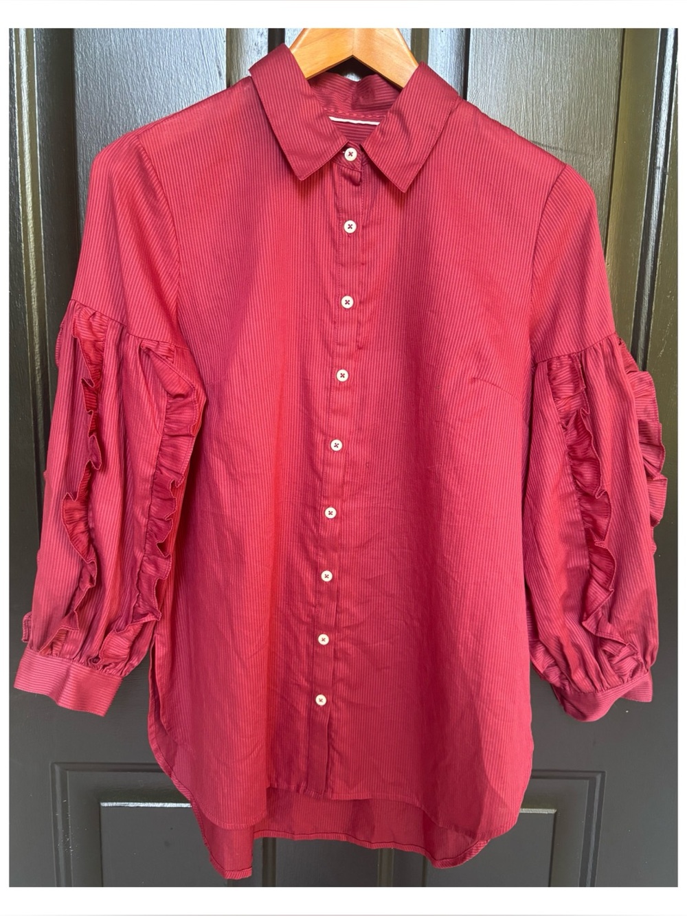 NWOT Anthropologie Maeve Buttondown Top In Cranberry  Size Small